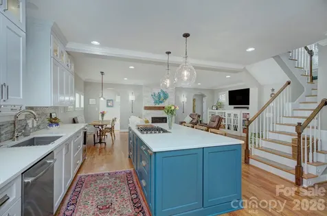 1825 Lombardy Circle Charlotte NC 28203