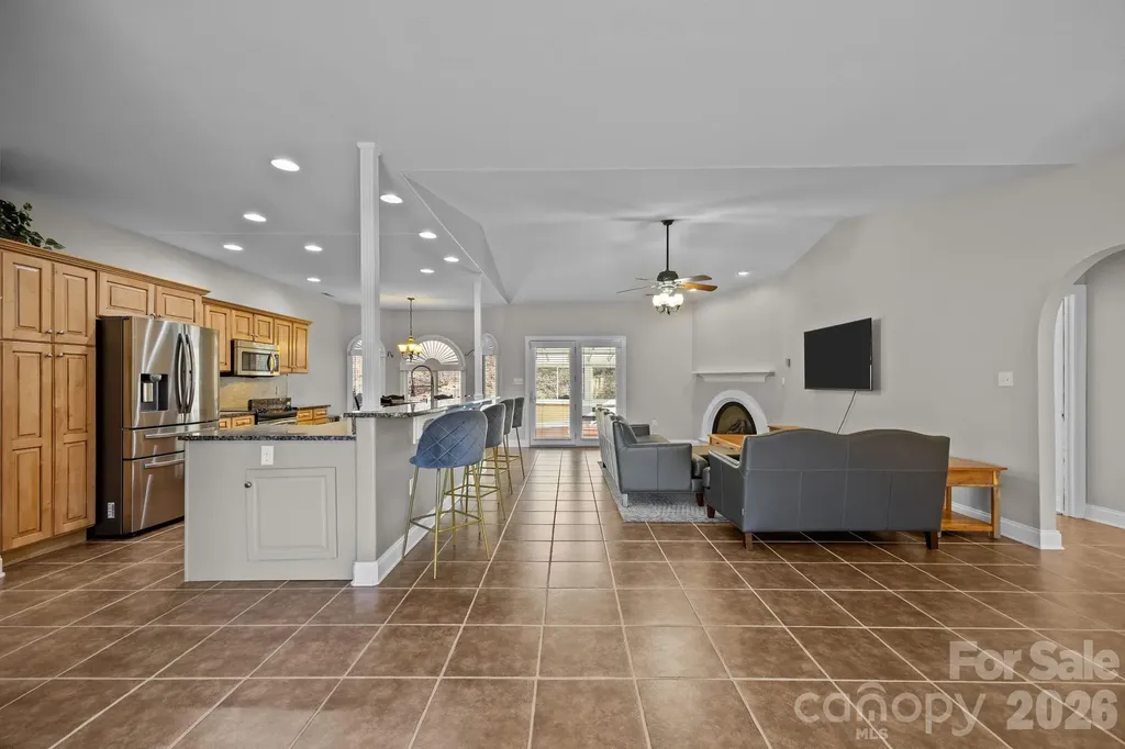 26 Ocaso Drive Asheville NC 28806