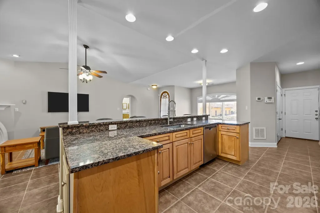 26 Ocaso Drive Asheville NC 28806
