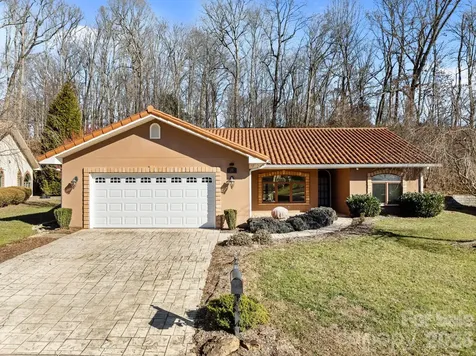 26 Ocaso Drive Asheville NC 28806