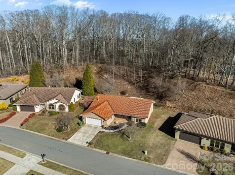 26 Ocaso Drive Asheville NC 28806