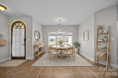 26 Ocaso Drive Asheville NC 28806