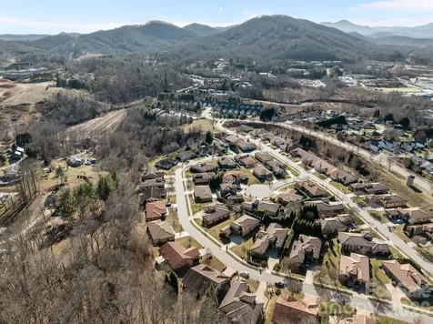 26 Ocaso Drive Asheville NC 28806