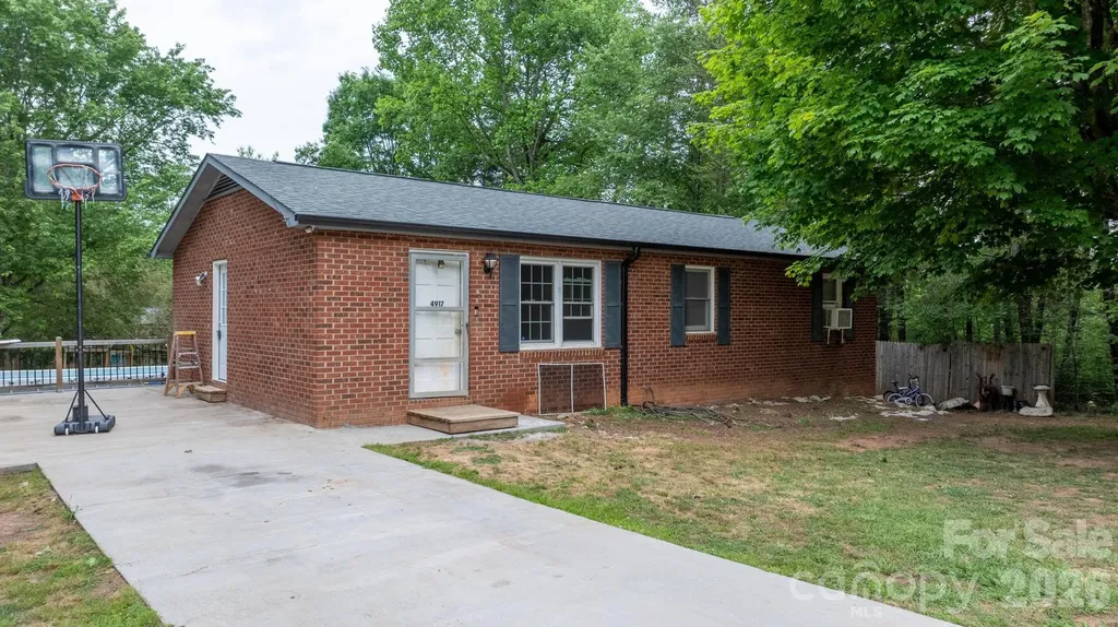 4917 Berkley Street Morganton NC 28655