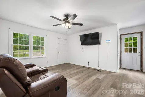 4917 Berkley Street Morganton NC 28655