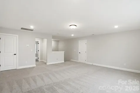3062 Constitution Lane Gastonia NC 28056