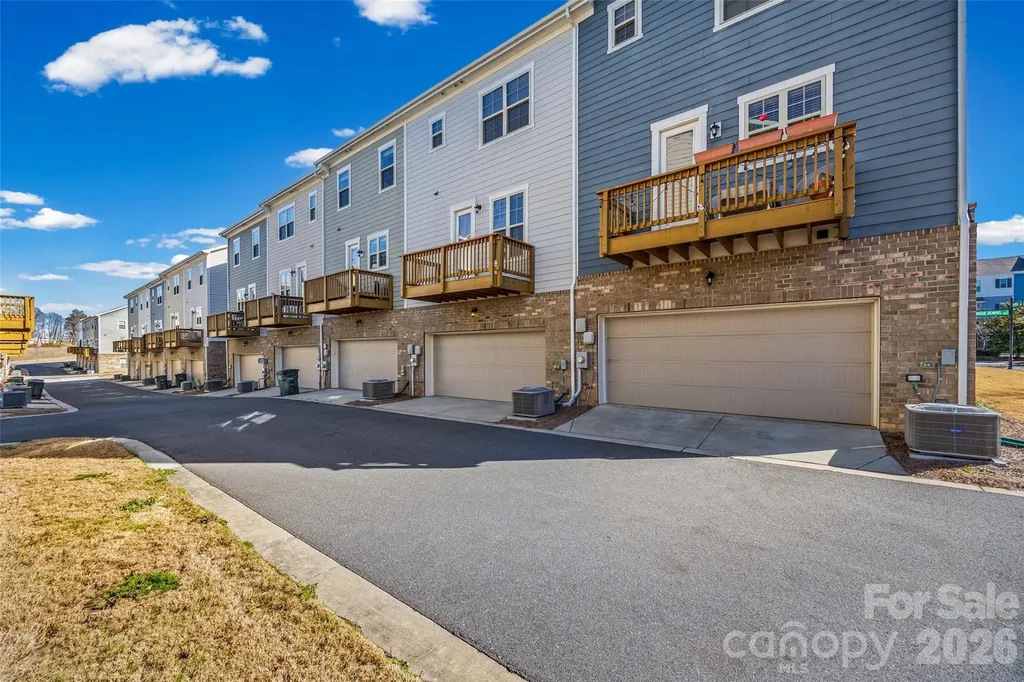 9236 Ainslie Downs Street Charlotte NC 28273
