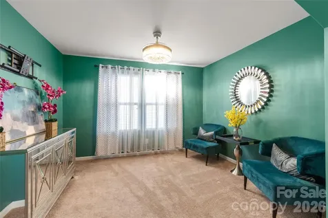 10229 Snowbell Court Charlotte NC 28215