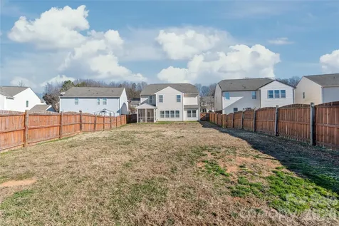 10229 Snowbell Court Charlotte NC 28215