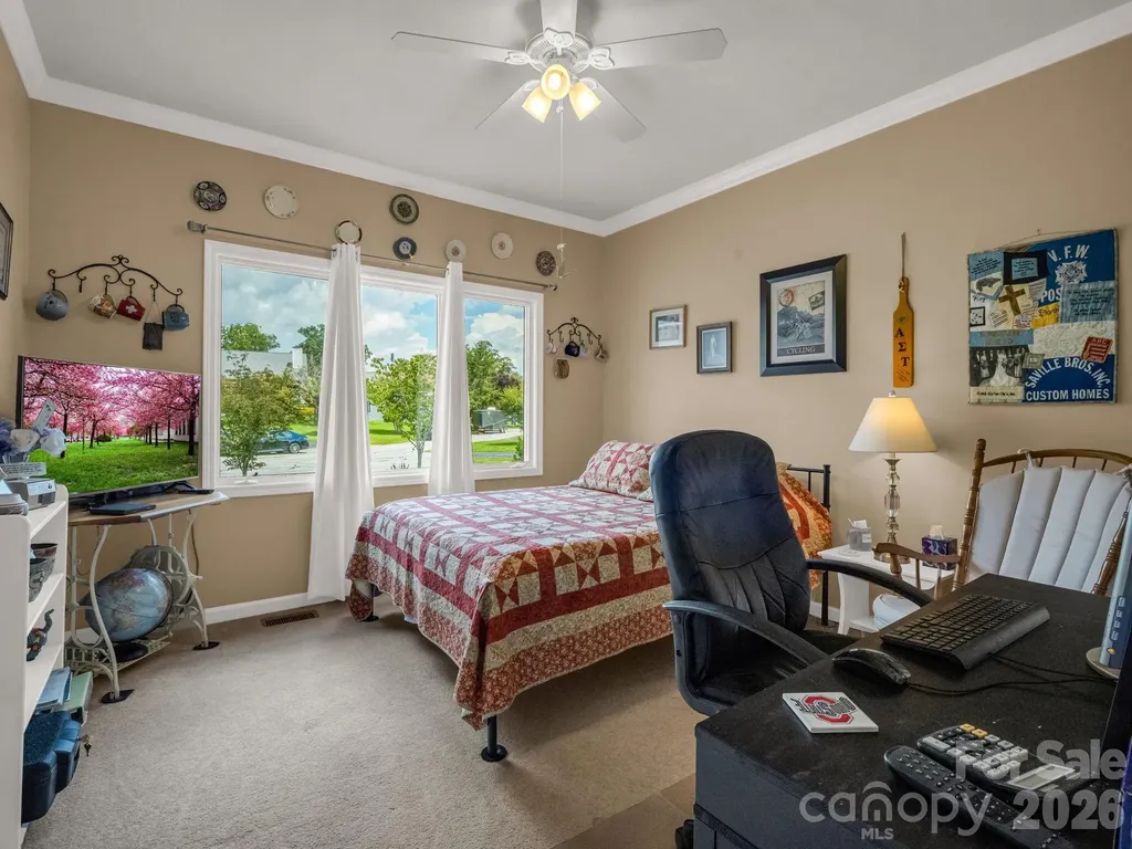 20 Country Meadows Lane Hendersonville NC 28792