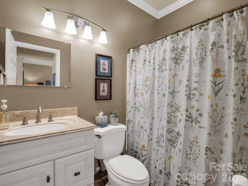 20 Country Meadows Lane Hendersonville NC 28792