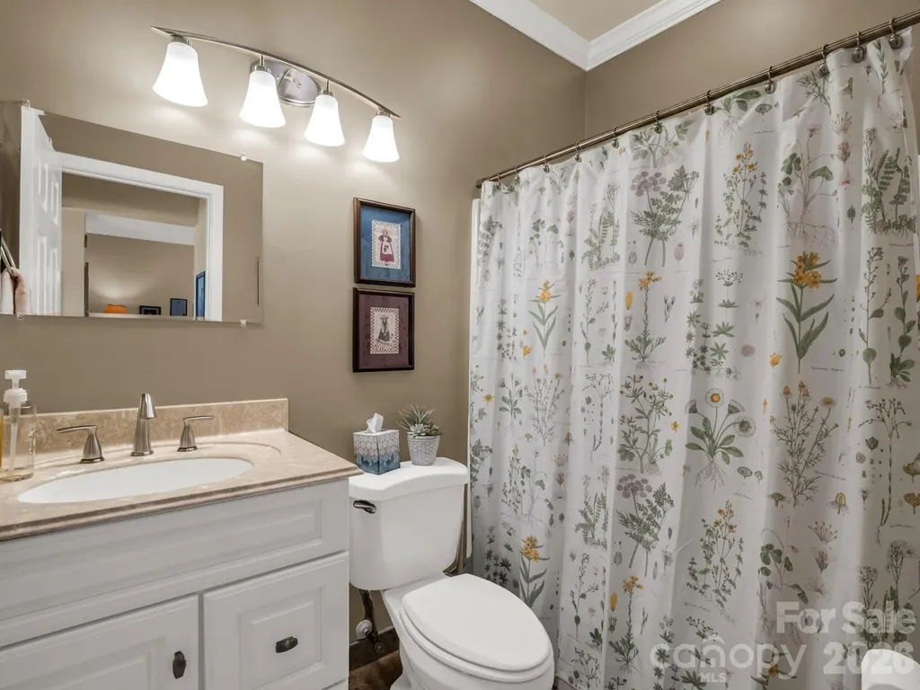 20 Country Meadows Lane Hendersonville NC 28792