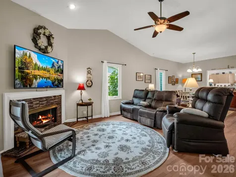 20 Country Meadows Lane Hendersonville NC 28792