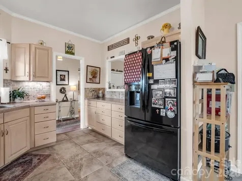 20 Country Meadows Lane Hendersonville NC 28792