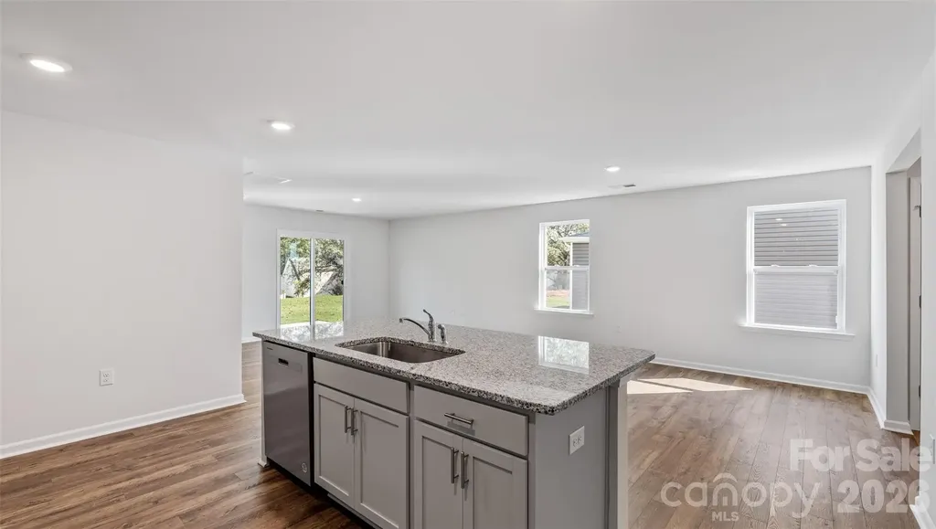 129 Lauren Lane Hendersonville NC 28792