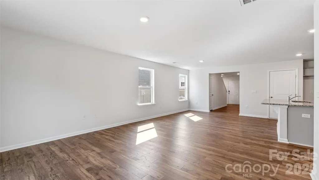 129 Lauren Lane Hendersonville NC 28792