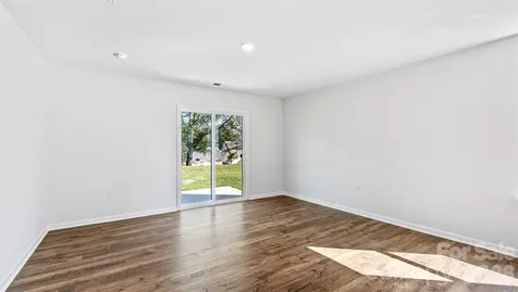 129 Lauren Lane Hendersonville NC 28792