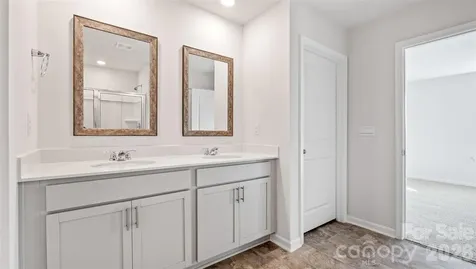 129 Lauren Lane Hendersonville NC 28792