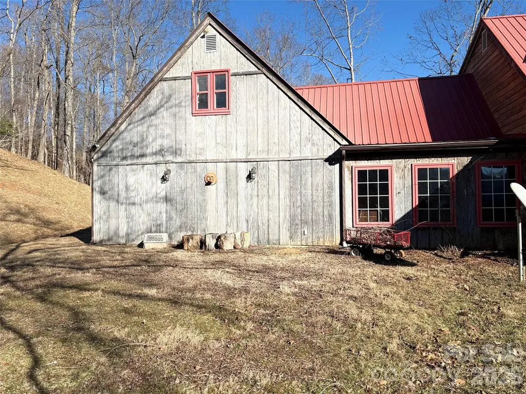 219 Rocking Horse Trail Burnsville NC 28714