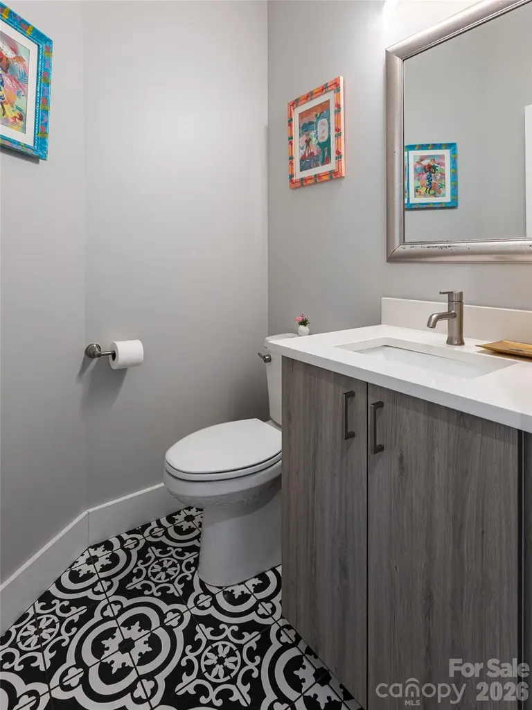 89 Vance Crescent Extension Asheville NC 28806