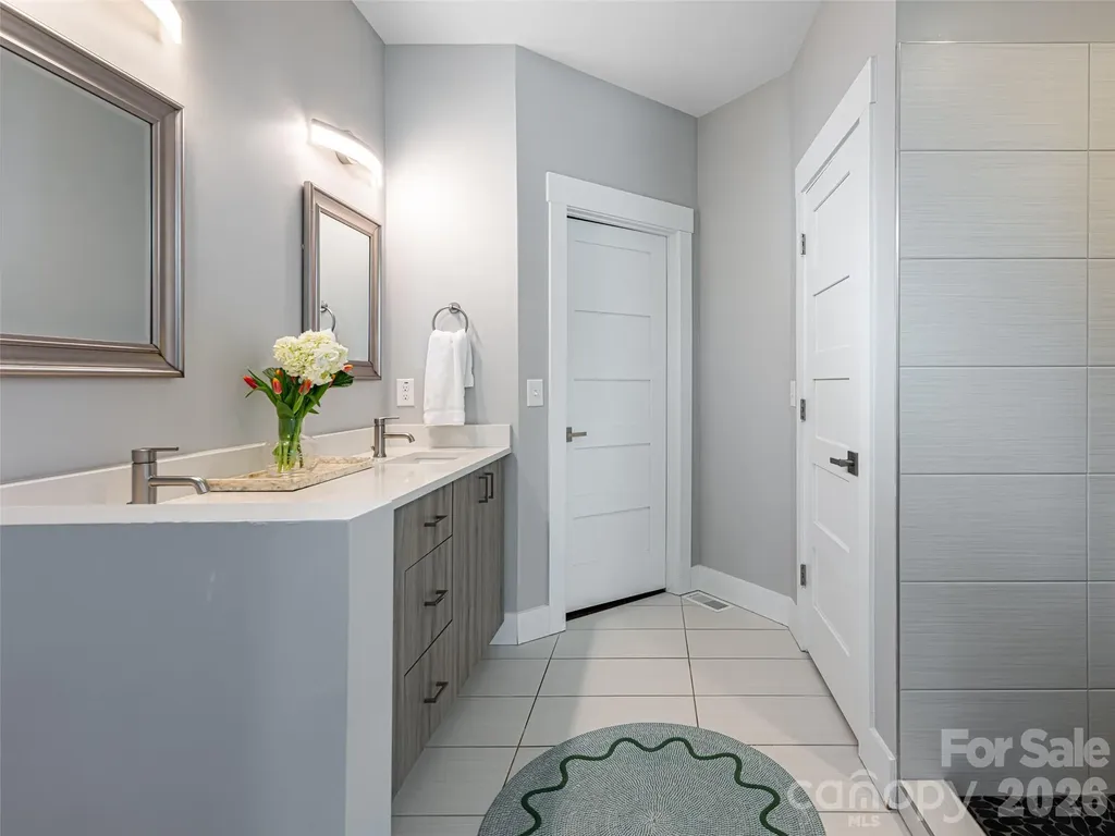 89 Vance Crescent Extension Asheville NC 28806