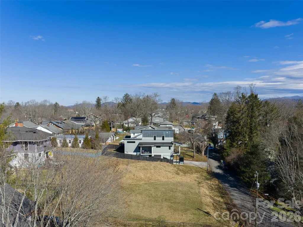 89 Vance Crescent Extension Asheville NC 28806