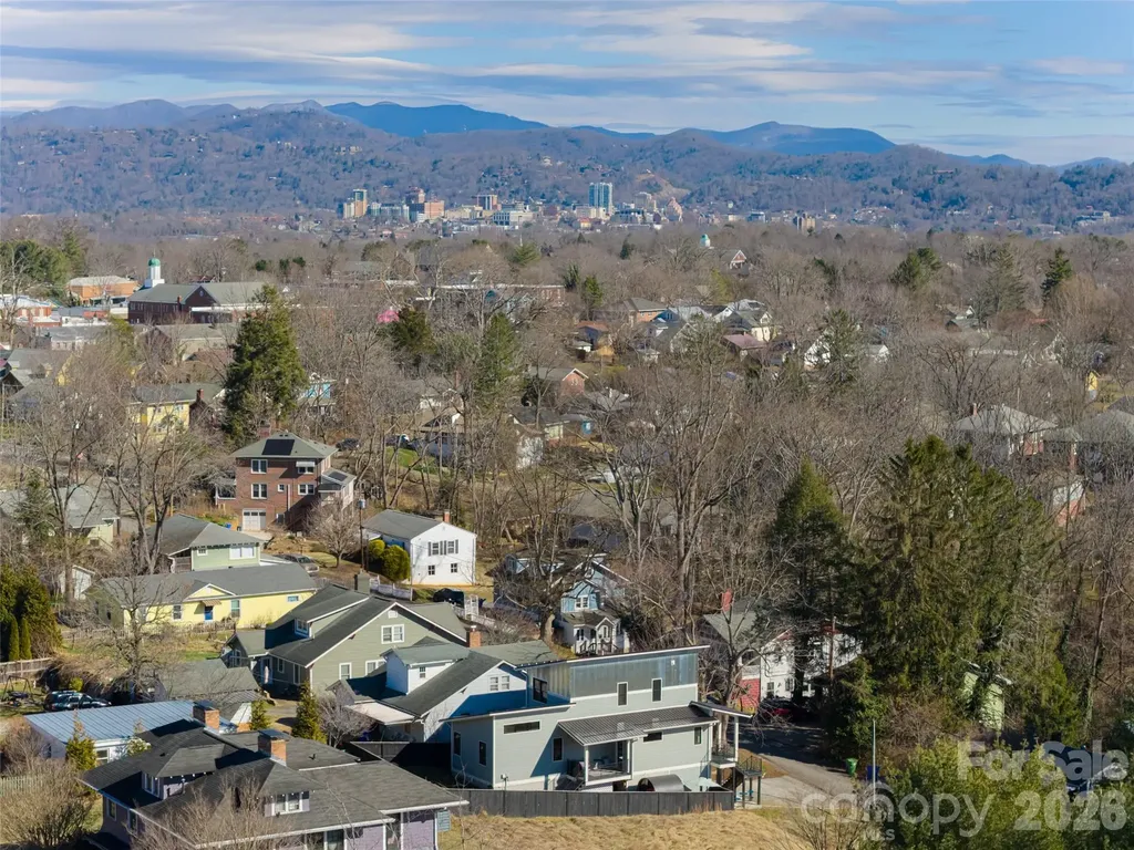 89 Vance Crescent Extension Asheville NC 28806
