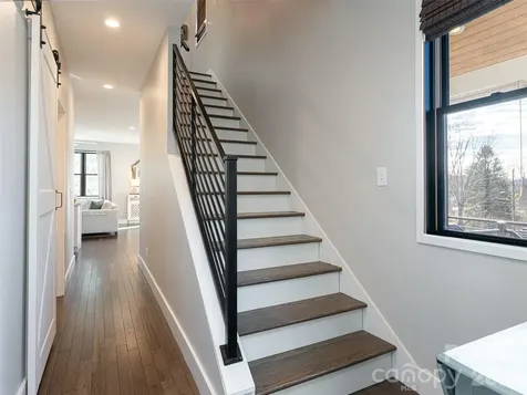 89 Vance Crescent Extension Asheville NC 28806