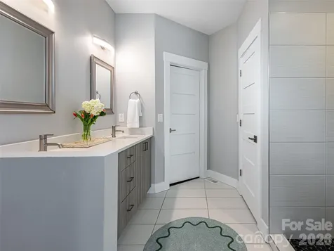 89 Vance Crescent Extension Asheville NC 28806