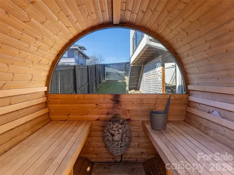 89 Vance Crescent Extension Asheville NC 28806