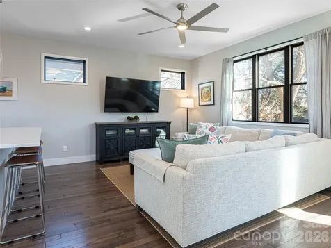 89 Vance Crescent Extension Asheville NC 28806