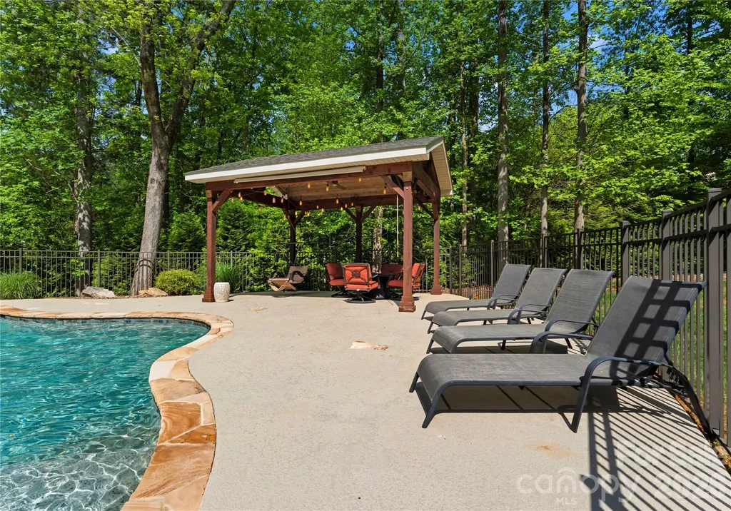 860 Arrow Point Lane Davidson NC 28036