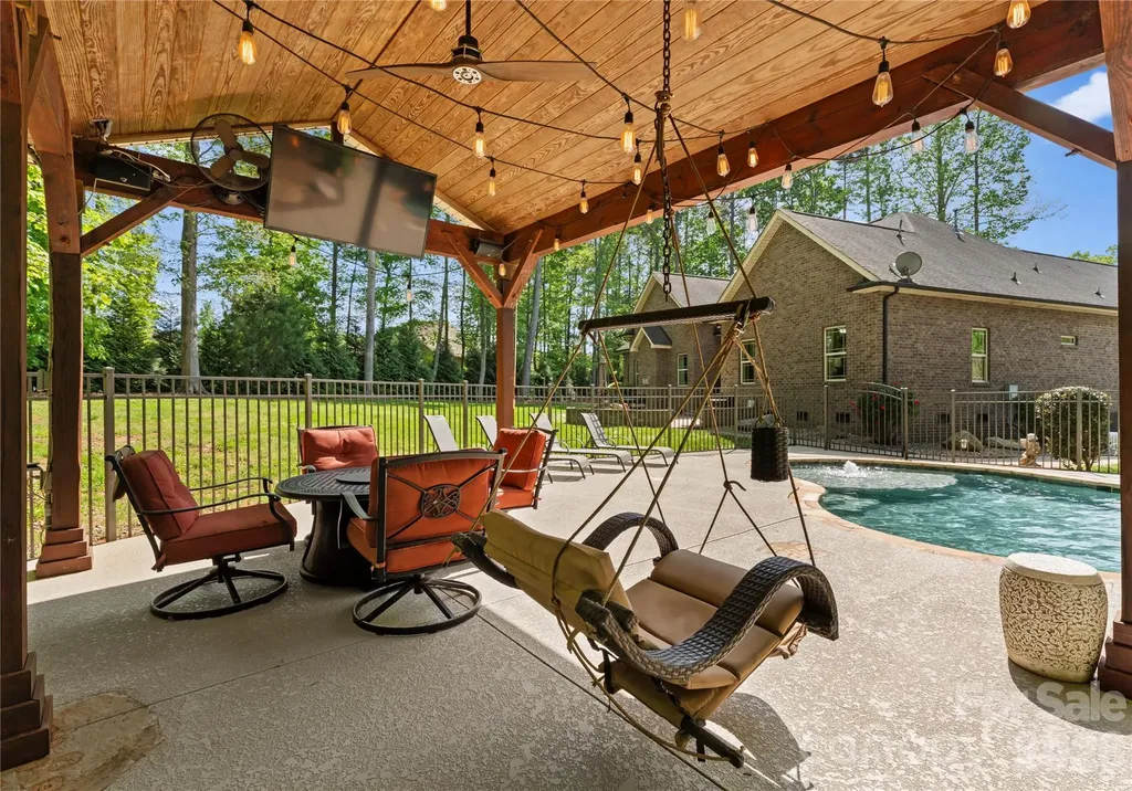 860 Arrow Point Lane Davidson NC 28036