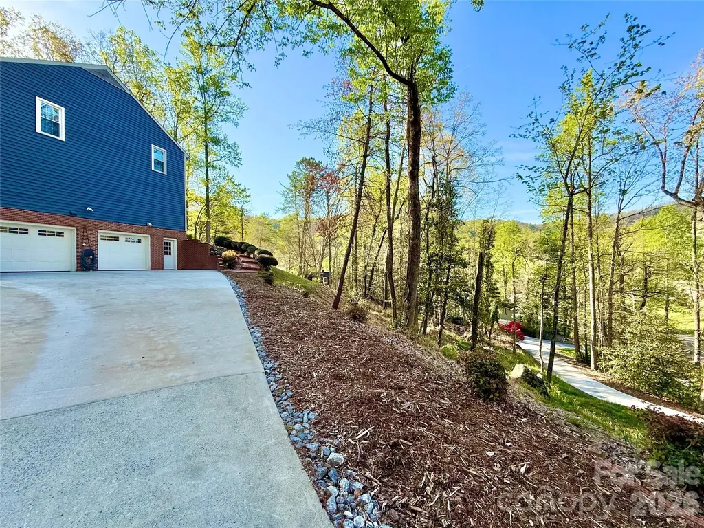 3132 Stoney Brook Drive Lenoir NC 28645