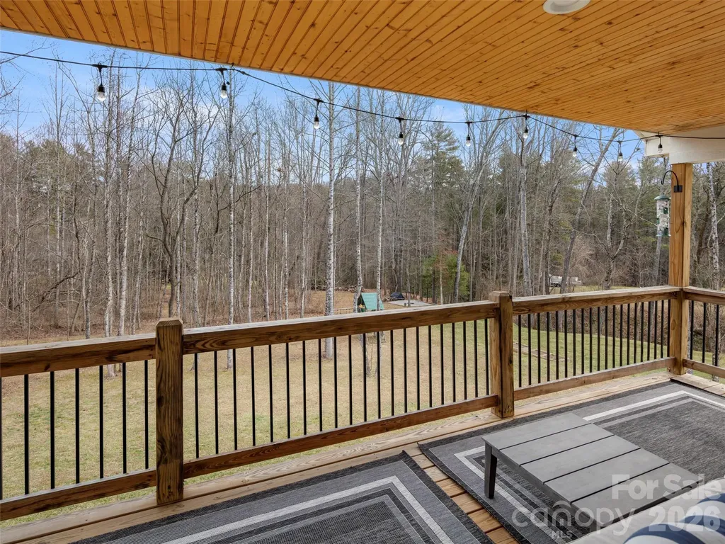 127 Walt Drive Hendersonville NC 28792