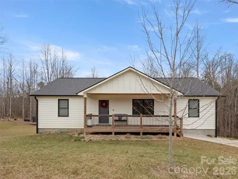 127 Walt Drive Hendersonville NC 28792