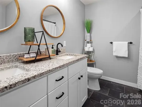 127 Walt Drive Hendersonville NC 28792