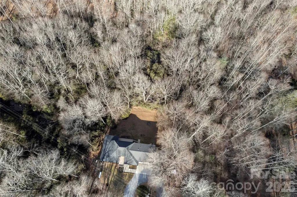 1202 Davis Mountain Road Hendersonville NC 28739