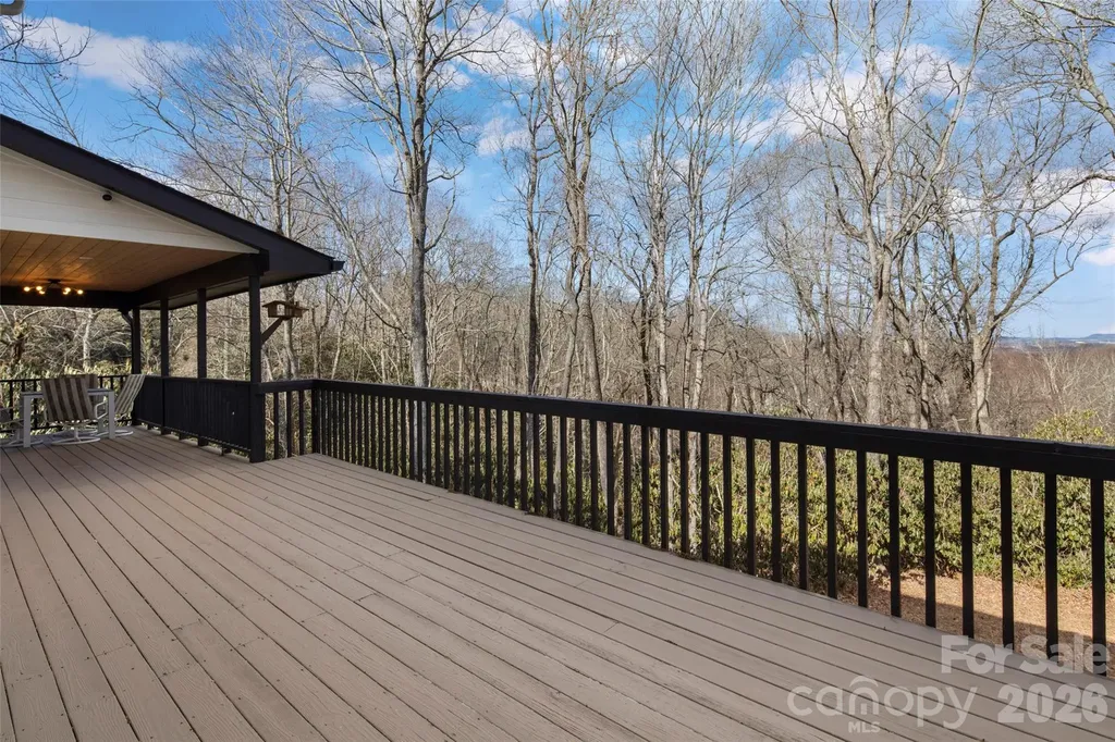 1202 Davis Mountain Road Hendersonville NC 28739