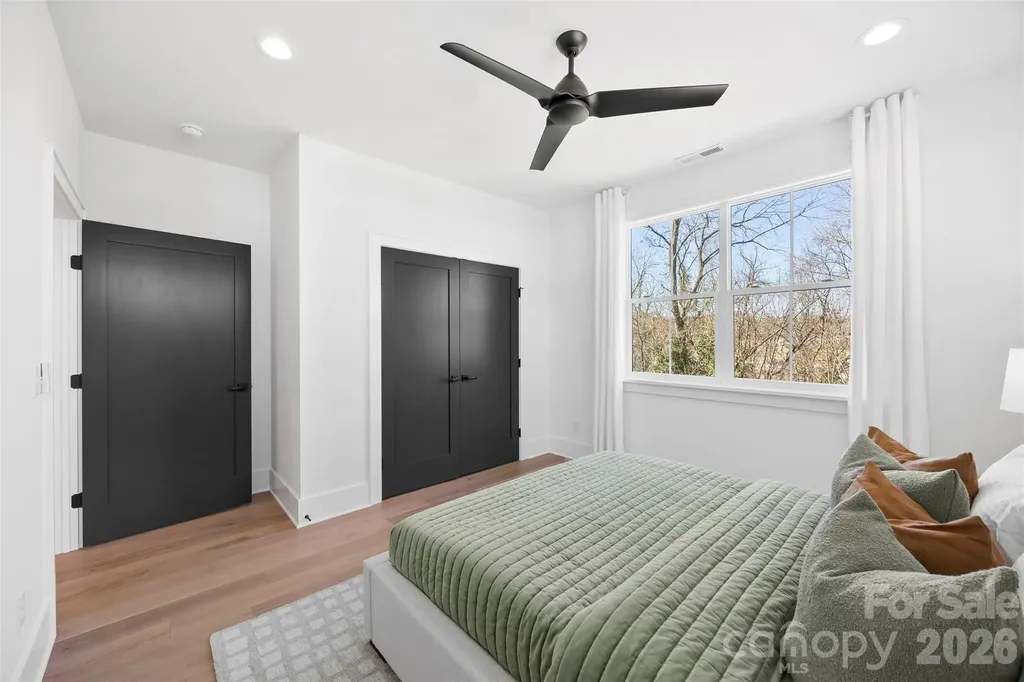 2033 South Street Charlotte NC 28208