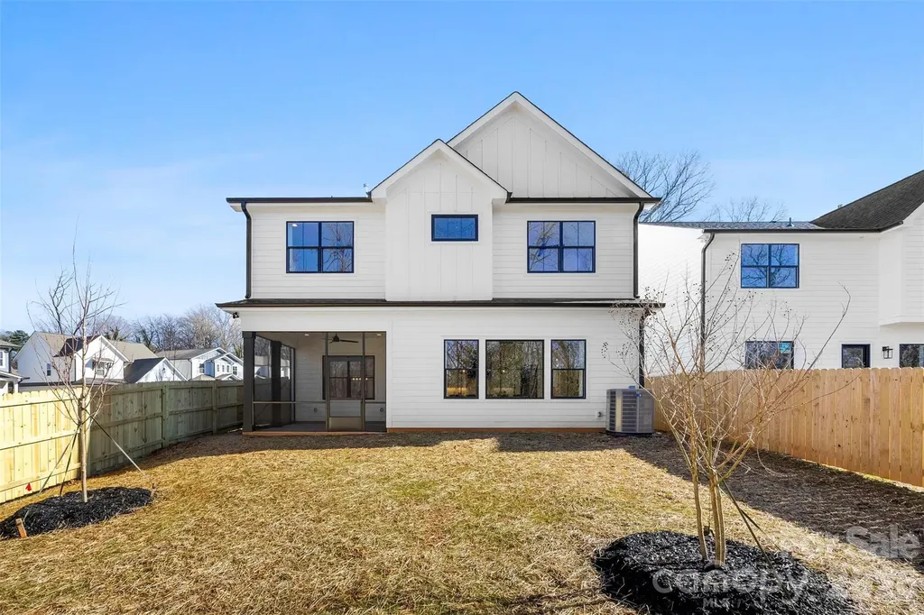 2033 South Street Charlotte NC 28208