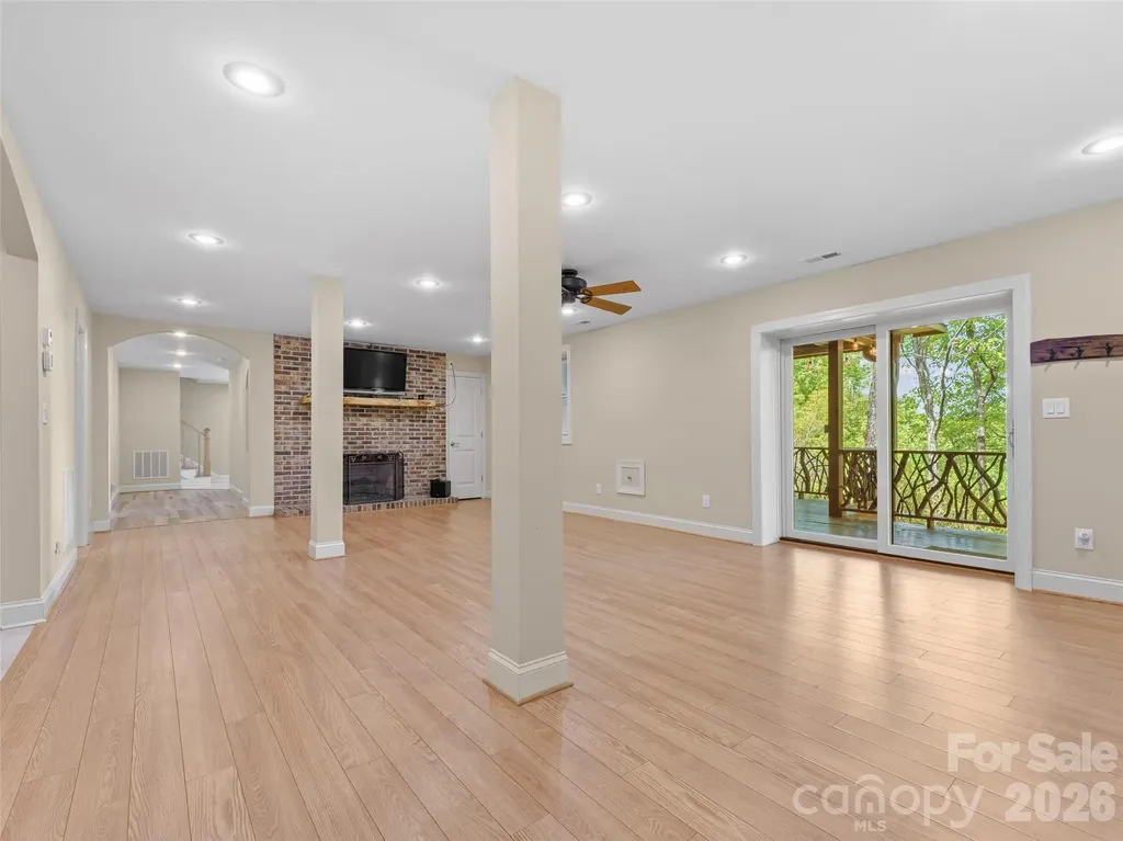 67 Ossarooga Court Brevard NC 28712