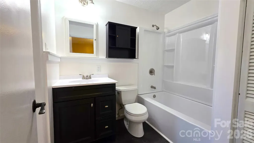 1627 Greenville Highway Hendersonville NC 28792