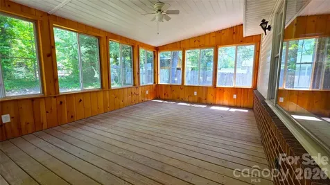 1627 Greenville Highway Hendersonville NC 28792