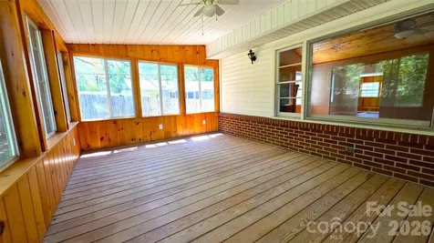 1627 Greenville Highway Hendersonville NC 28792