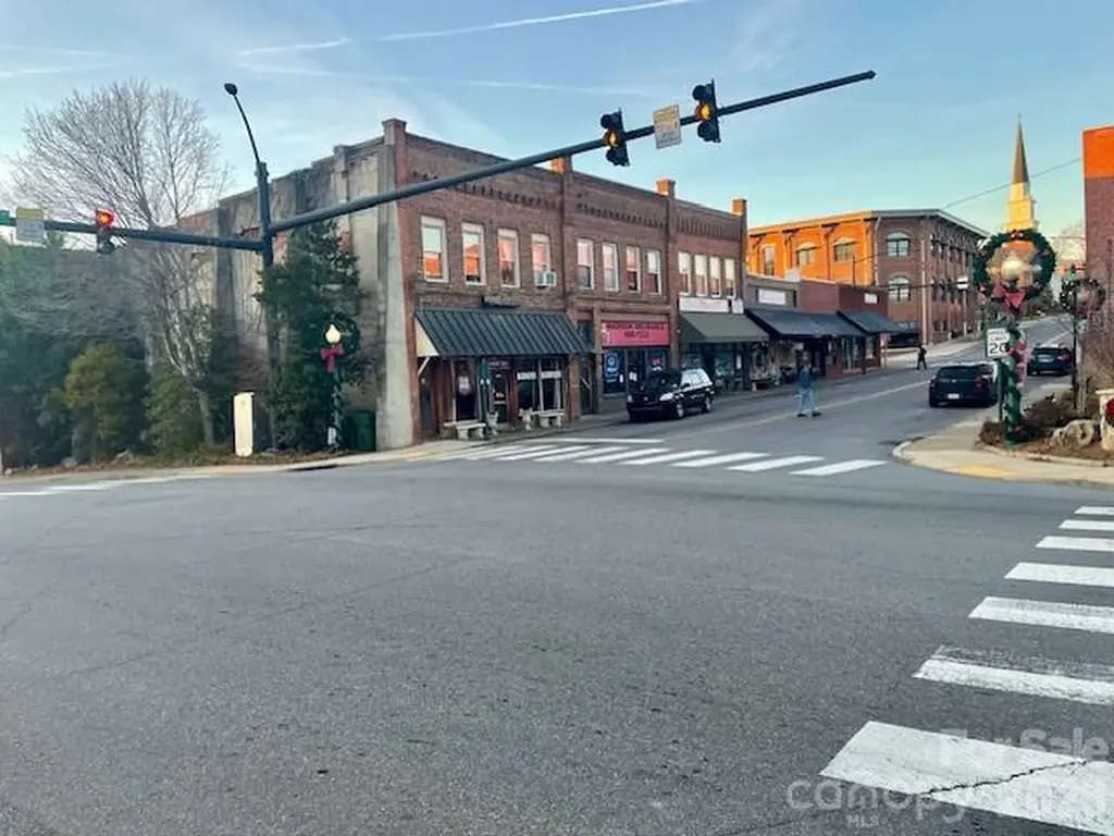 37 S Main Street S Mars Hill NC 28754