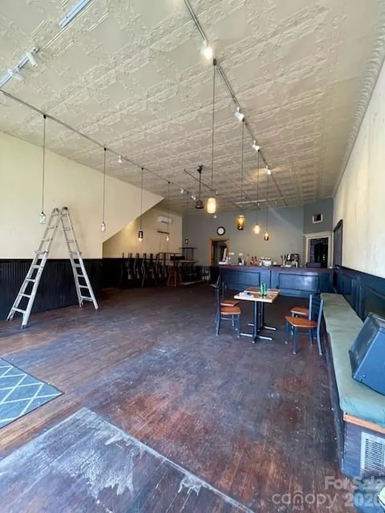 37 S Main Street S Mars Hill NC 28754