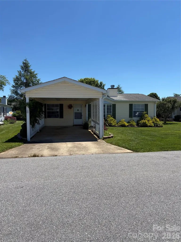 261 White Ash Circle Hendersonville NC 28739