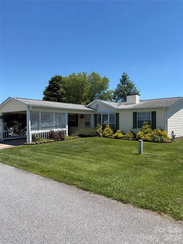 261 White Ash Circle Hendersonville NC 28739