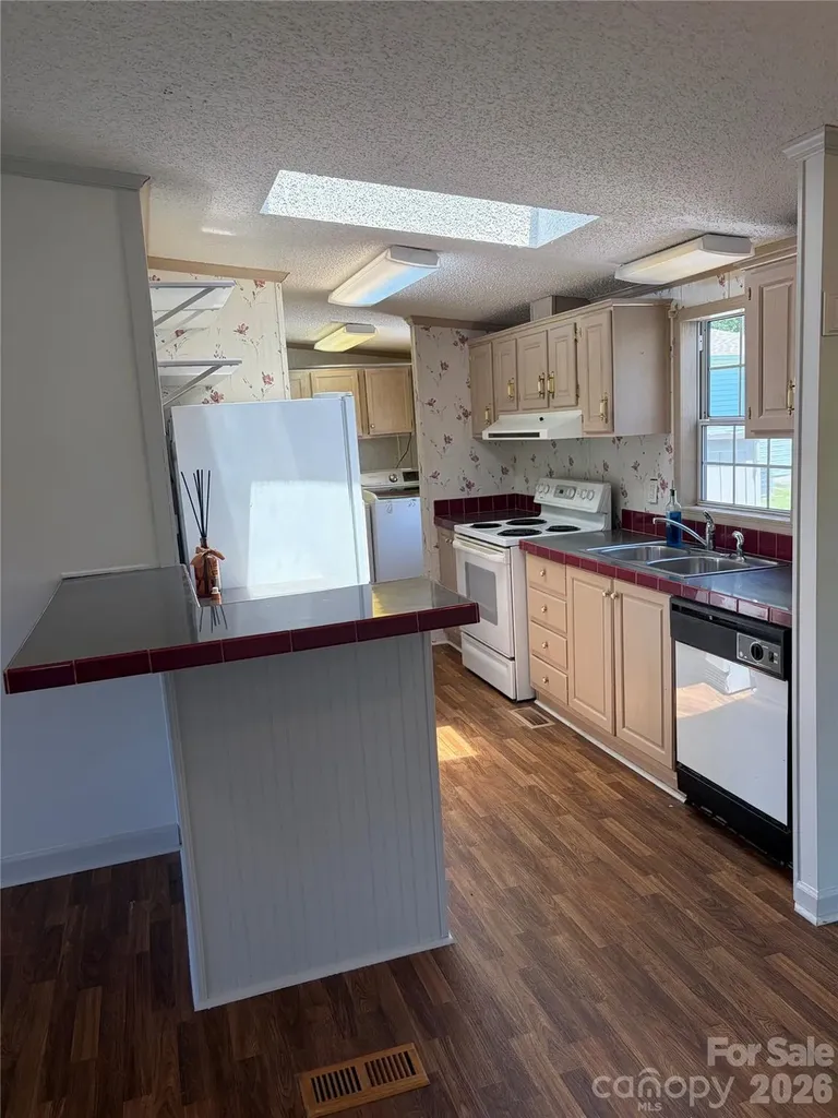 261 White Ash Circle Hendersonville NC 28739